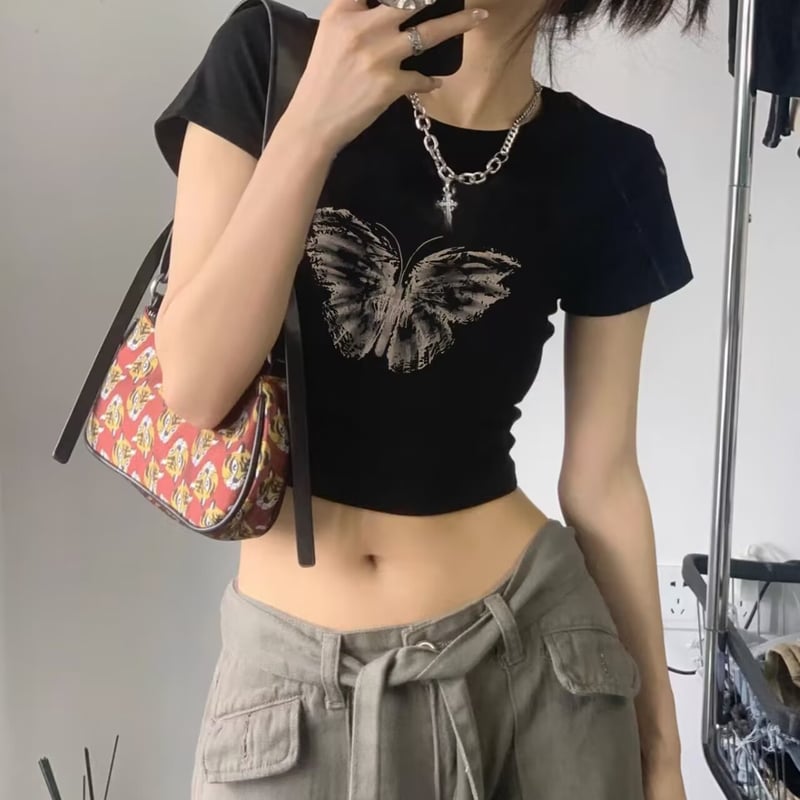 tシャツ バタフライ柄 クロップド丈 ショート丈 スリムフィット