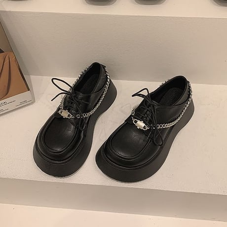 艶あり・艶なしの2タイプ展開！ ローファー 厚底 22.5～24.5cm チェーンデザイン 厚底シューズ グロス ＆ マット 韓国ファッション レディース 美脚 DTC-652896814273