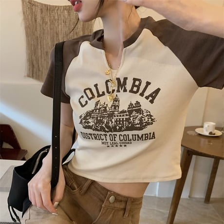 Tシャツ クロップド丈 キーネック ショート丈 へそ出し ロゴ 半袖  韓国ファッション レディース大人可愛い ガーリー カジュアル 韓国ストリートファッション DTC-675503773449