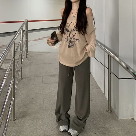 Tシャツ 長袖 薄手 オフショルダー バタフライプリント 肌見せ トップス ルーズ ゆったり カジュアル レトロ 韓国ファッション レディース 大人可愛い ガーリー DTC-737314333337