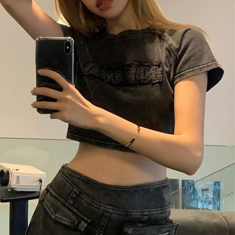 ヴィンテージ風 Tシャツ フロントロゴ コンパクトTシャツ クロップド丈 ショート丈 スリムフィット 半袖 クルーネック レトロ 大人可愛い ガーリー カジュアル DTCA-889190372134