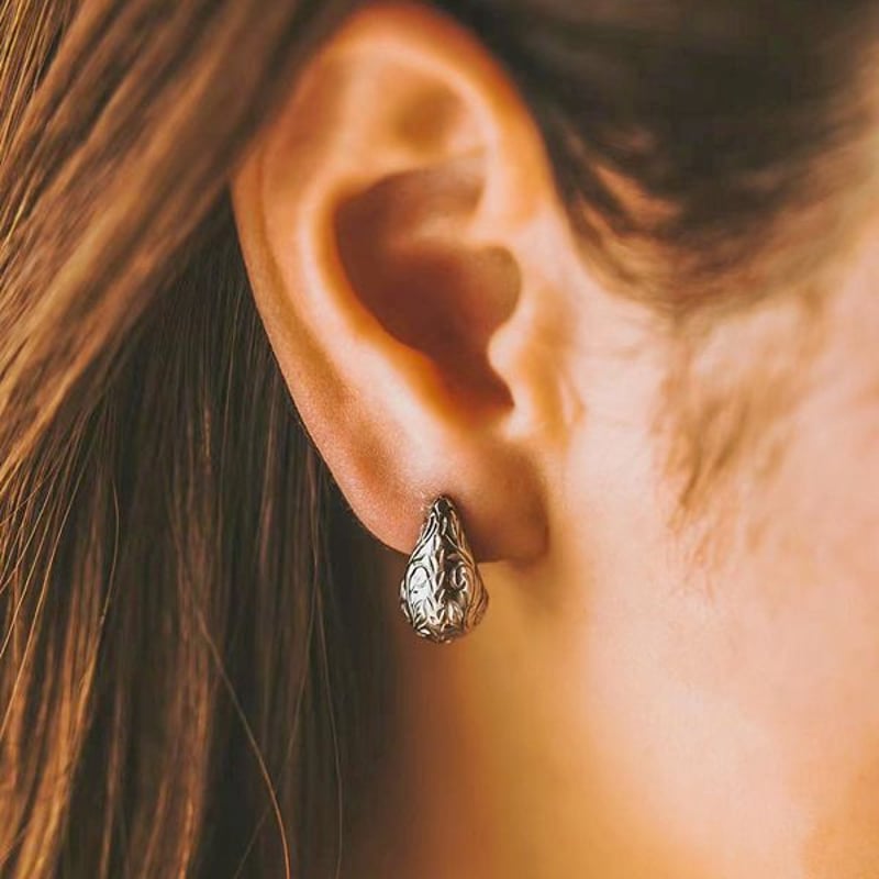 プルメリアのハワイアンアクセサリー（しずく型） リング ハワイアン