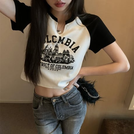 Tシャツ クロップド丈 キーネック ショート丈 へそ出し ロゴ 半袖  韓国ファッション レディース大人可愛い ガーリー カジュアル 韓国ストリートファッション DTC-675503773449