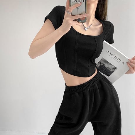 Tシャツ スクエアネック 半袖 クロップド丈 トップス リブ タイト スリムフィット スリムtシャツ シンプル レトロ 大人可愛い ガーリー カジュアル DTCA-704390055680
