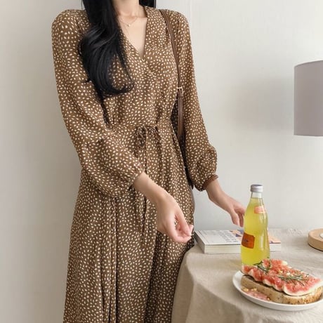 レディース ロングワンピース 長袖 ドット柄 レトロ風 フェミニン Vネック 韓国ファッション オルチャン (DCT-577551628325)