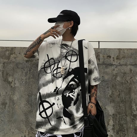 ユニセックス Tシャツ 半袖 メンズ レディース ラウンドネック 落書き風 グラフィティプリント オーバーサイズ 大きいサイズ ルーズ ストリート TBN-617074093201