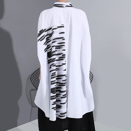 裾変形デザイン アシンメトリー シャツ 韓国ファッション レディース ロングシャツ ブラウス モード 半袖 ルーズ 大人カジュアル 大人可愛い ガーリー 620283788824