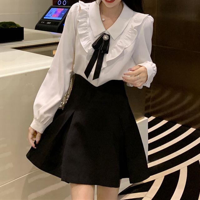 韓国♡高級感大きいリボンブラウス+ミニスカート セットアップ 2点セット新品 韓国♡お嬢様 フレンチドール 高級感 リボン ブラウス ミニ