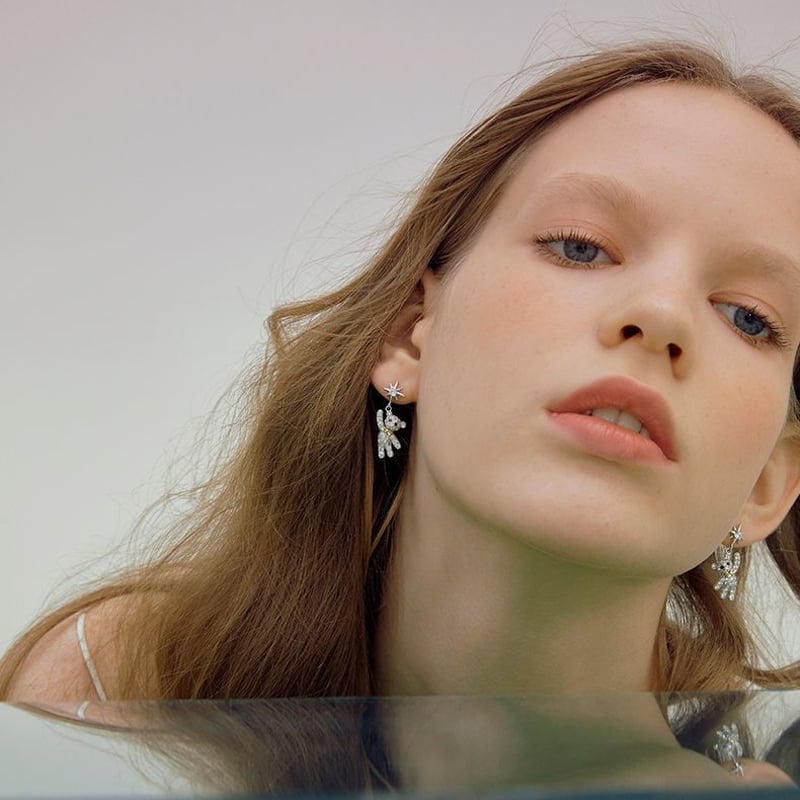 くまのピアス クリスタル キラキラ 韓国アクセサリー レディース