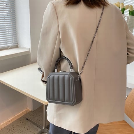 【7カラー】 2wayバッグ ショルダーバッグ ハンドバッグ チェーンストラップ スクエアバック トランクバック 韓国ファッション レディース 大人可愛い ガーリー DTC-651557135282