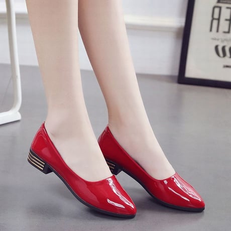 パテントレザー パンプス チャンキーヒール 2cm 韓国ファッション レディース シンプル ポインテッドトゥ ローヒール シューズ キュート 痛くない かわいい 歩きやすい 556794613602