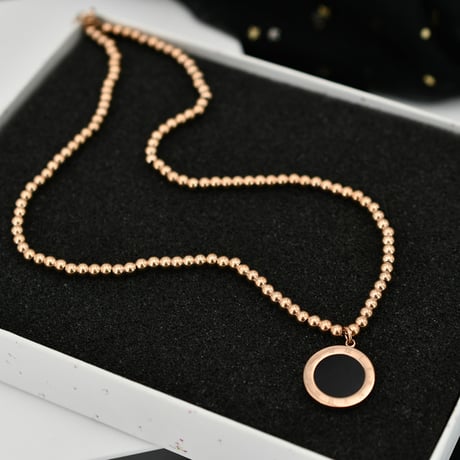 リバーシブル ネックレス 金属アレルギー対応 シェル ローマ字 チェーン付き ペンダント シンプル チタンスチール アクセサリー DTC-591504329800