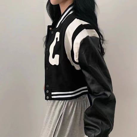 フェイクレザー スタジャン ロゴ ショート丈 ブルゾン ライトアウター ジャンパー ジャケット 長袖 ルーズ レトロ 大人可愛い ガーリー カジュアル DTCA-736582088108