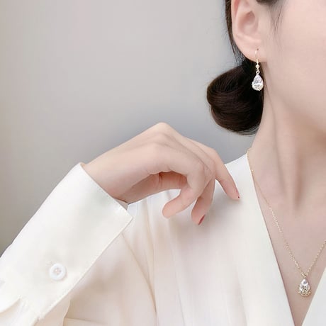 ピアス レディース 両耳 ティアドロップ 水滴 クリスタル ゴールド 合金 金メッキ かわいい シンプル 人気 ジュエリー (DTC-602936755954_p)