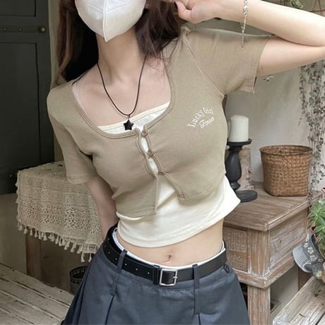 【2カラー】 フェイクレイヤード Tシャツ ショート丈 ロゴ 半袖 レトロ 韓国ファッション レディース 大人可愛い ガーリー DTC-769920832386