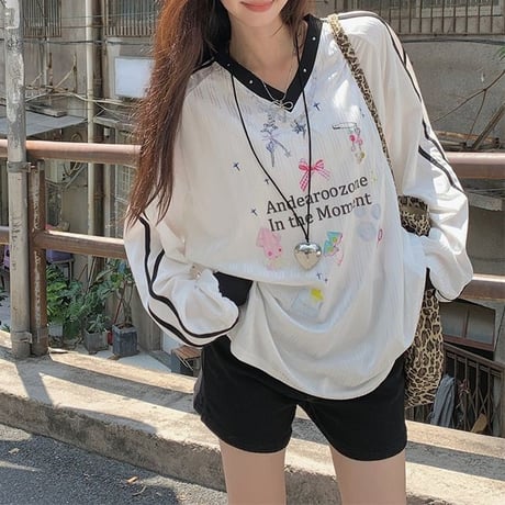ユニフォーム風 Tシャツ サイドライン ロンt Vネック レタープリント トップス 長袖 オーバーサイズ レトロ 韓国ファッション レディース 大人可愛い ガーリー DTC-822863066109