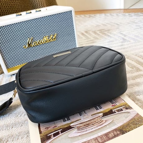 ショルダーバッグ スクエアバッグ キルティング ミニバッグ サブバッグ PUレザー 肩掛け 斜め掛け コンパクト バッグ 鞄 レトロ 韓国ファッション レディース DTCA-679227886885