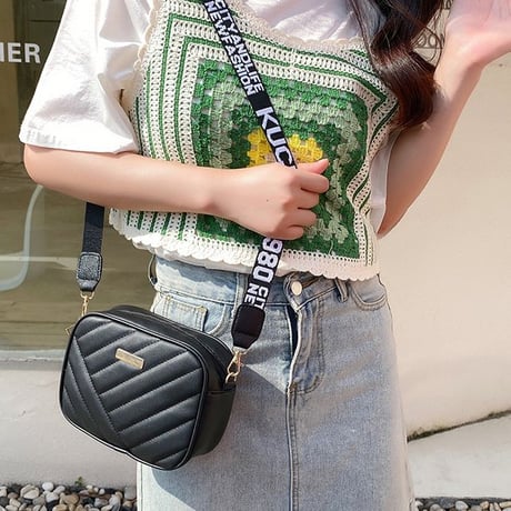 ショルダーバッグ スクエアバッグ キルティング ミニバッグ サブバッグ PUレザー 肩掛け 斜め掛け コンパクト バッグ 鞄 レトロ 韓国ファッション レディース DTCA-679227886885