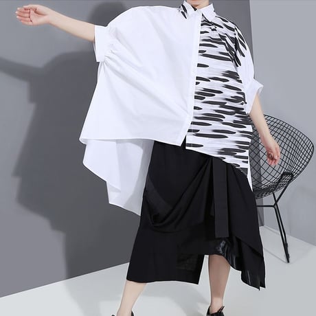 裾変形デザイン アシンメトリー シャツ 韓国ファッション レディース ロングシャツ ブラウス モード 半袖 ルーズ 大人カジュアル 大人可愛い ガーリー 620283788824