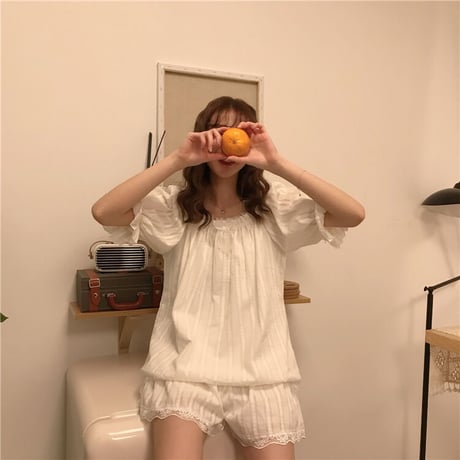 【ルームウェア】 パジャマ 半袖 ショートパンツ フリル 韓国ファッション レディース シャツ + パンツ 上下セット レトロ DTC-637617390274
