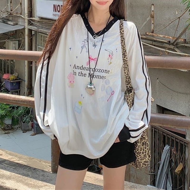韓国風 春色 Vネック 長袖Tシャツ 2色展開 ユニフォーム風 Tシャツ サイドライン ロンt Vネック レター