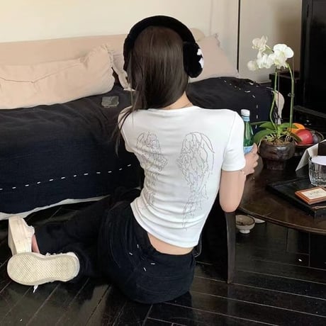 tシャツ エンジェルウィング 天使の羽 ラインストーン スパンコール ショート丈 ピチT タイト トップス スリムフィット 半袖 レトロ 大人可愛い ガーリー DTCA-770798338662