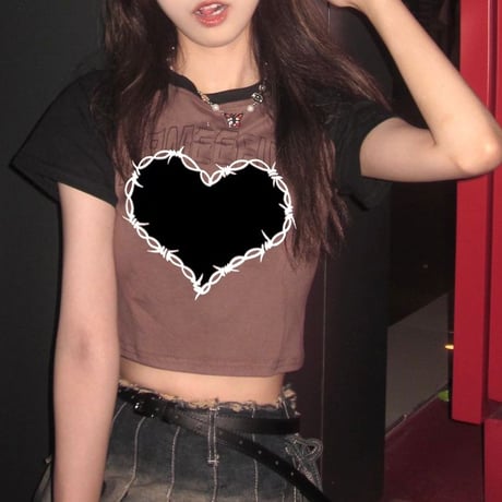 クロップド丈 Tシャツ 有刺鉄線 ハート ラグランスリーブ スリムフィット へそ出し 半袖 レトロ 韓国ファッション レディース 大人可愛い ガーリー DTC-715452073111