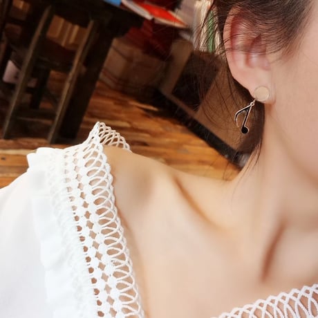 ピアス 音符 四分音符 八分音符 金属アレルギー対応 スタッドピアス ローズゴールド アクセサリー チタンスチール316L DTC-567491682350