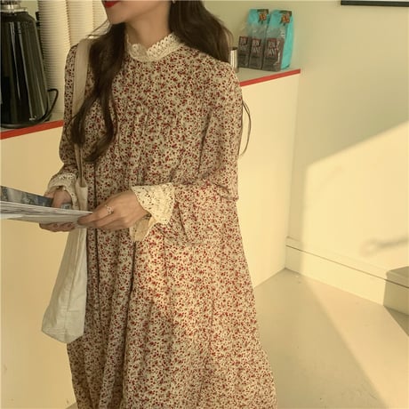 【ワンピース】 花柄 ハーフハイネック ベージュ ブラック 長袖 韓国ファッション レディース トランペットスリーブ ゆったりウエスト レトロ かわいい ガーリー 609900773741