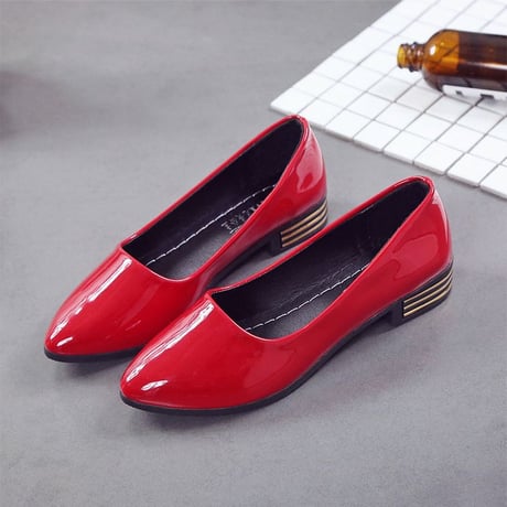 パテントレザー パンプス チャンキーヒール 2cm 韓国ファッション レディース シンプル ポインテッドトゥ ローヒール シューズ キュート 痛くない かわいい 歩きやすい 556794613602