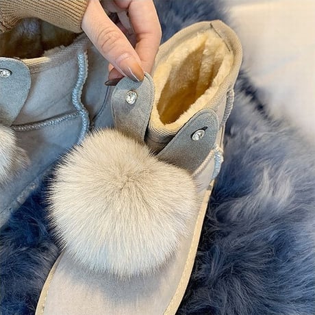 ウサギの耳付き ムートンブーツ 22.5～25.0cm 韓国ファッション レディース ファーブーツ 防寒 もこもこ 履きやすい カジュアル 631262892415