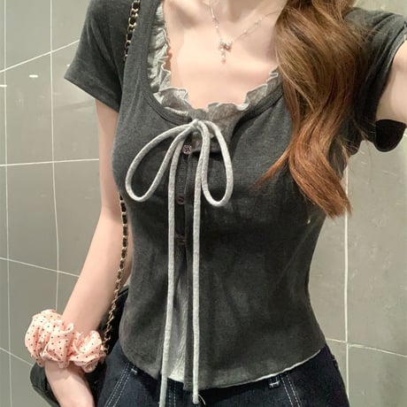 フェイクレイヤード Tシャツ レースアップ フリル リボン Uネック スリムフィット ショート丈 半袖 フェイクツーピース レトロ 大人可愛い ガーリー DTCA-911224397960