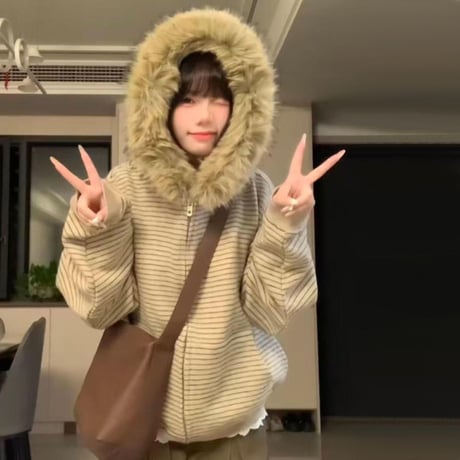 ボーダー柄 ジップアップ パーカー ファーフード フード付き スウェット オーバーサイズ 長袖 ゆったり ルーズ レトロ 大人可愛い ガーリー カジュアル DTCA-981209814172