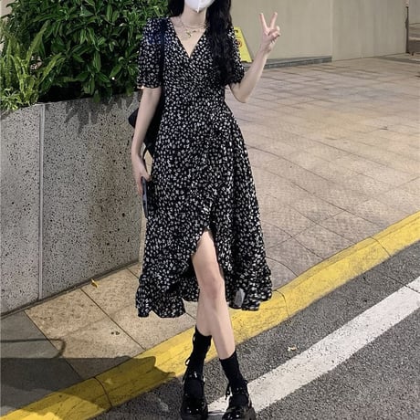 小花柄 ワンピース 不規則デザイン Vネック 半袖 パフスリーブ Aライン ハイウエスト レトロ 韓国ファッション レディース 大人可愛い ガーリー フェミニン DTC-679705807350