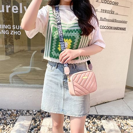 ショルダーバッグ スクエアバッグ キルティング ミニバッグ サブバッグ PUレザー 肩掛け 斜め掛け コンパクト バッグ 鞄 レトロ 韓国ファッション レディース DTCA-679227886885