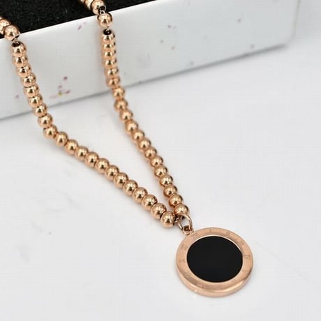 リバーシブル ネックレス 金属アレルギー対応 シェル ローマ字 チェーン付き ペンダント シンプル チタンスチール アクセサリー DTC-591504329800