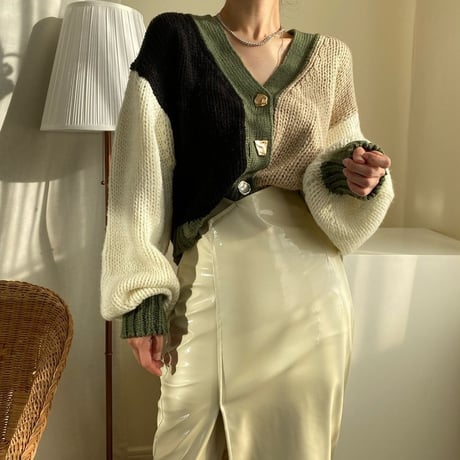 バイカラー ニットカーディガン クロップド丈 Vネック 長袖 ニット ショート丈 ゆったり レトロ 韓国ファッション レディース 大人可愛い ガーリー DTC-652242972913