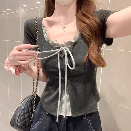 フェイクレイヤード Tシャツ レースアップ フリル リボン Uネック スリムフィット ショート丈 半袖 フェイクツーピース レトロ 大人可愛い ガーリー DTCA-911224397960