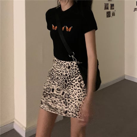 バタフライ Tシャツ 半袖 ショート丈 ブラック 韓国ファッション レディース 蝶 黒 かわいい ガーリー DTC-615764921313_bk