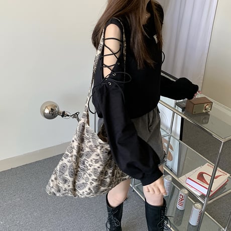 トップス トレーナー オープンショルダー レースアップ 韓国ファッション レディース カットソー 肩あき 長袖 ゆったり シンプル ルーズ 大人可愛い ガーリー DTC-626359658733