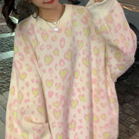 ニットセーター ヒョウ柄 レオパード柄 ハート クルーネック オーバーサイズ ニット 暖かい ゆったり 韓国ファッション レディース  大人可愛い ガーリー DTC-655499467494