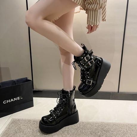 厚底 ショートブーツ  22.5～25.0cm スタッズ ベルト パテントレザー 厚底ブーツ レースアップ プラットフォーム サイドジップ パンク風 ゴシック風 DTCA-803298135374