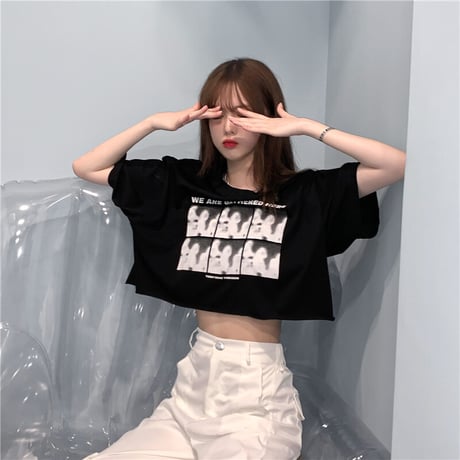 クロップドTシャツ 半袖 グラフィティプリント クロップド丈 ラウンドネック 韓国ファッション レディース Tシャツ ショート丈 ガーリー ストリートファッションDTC-637991888716