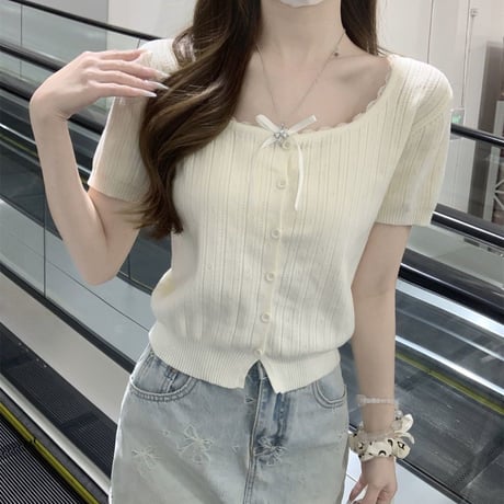 ニット tシャツ リボン レース ショート丈 薄手 スクエアネック トップス スリムフィット タイトフィット 半袖 レトロ 大人可愛い ガーリー DTCA-927556917788