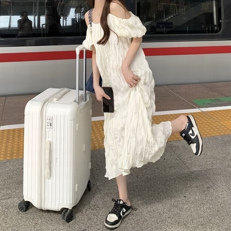 プリーツワンピース ワッシャー加工 キャミワンピース オフショルダー パフスリーブ Aライン ロング丈 レトロ 韓国ファッション レディース 大人可愛い ガーリー DTC-679775561221
