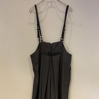 サスペンダー付きパンツ