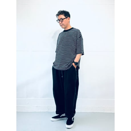 STUMPSTAMP BORDER WIDE T-SHIRT "BLACK”
