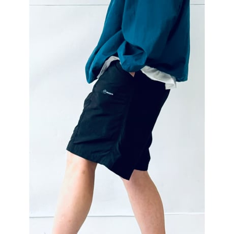 MOCEAN BARRIER SHORTS "BLACK"