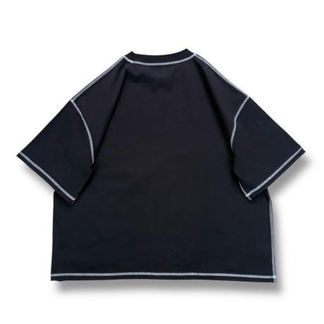 STUMPSTAMP WIDE T-SHIRT "BLACK WITH WHITE STITCH”