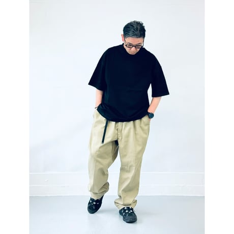 STUMPSTAMP WIDE T-SHIRT "BLACK”